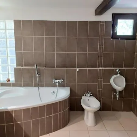 Panorama Vendeghaz Vakantiehuis Alsóörs